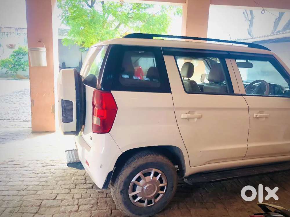 Mahindra Tuv 300 2016