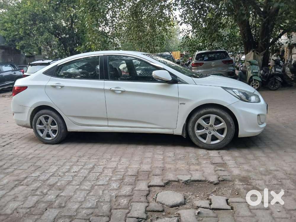 Hyundai Verna 2013 Petrol 68000 Km Driven