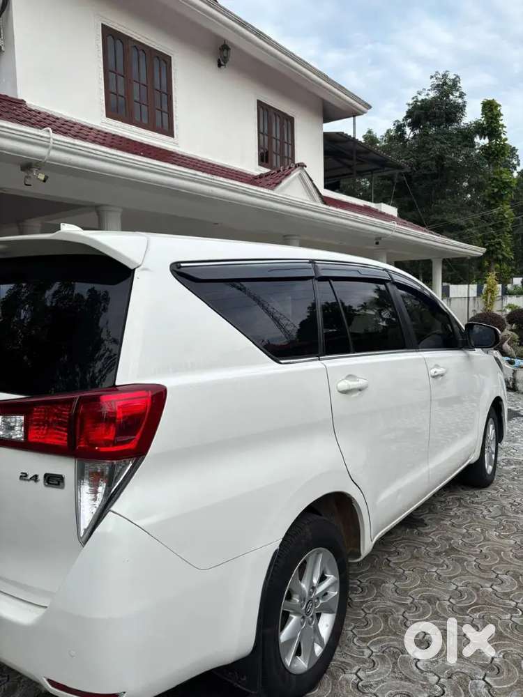 Toyota Innova Crysta-gx Mt-2019
