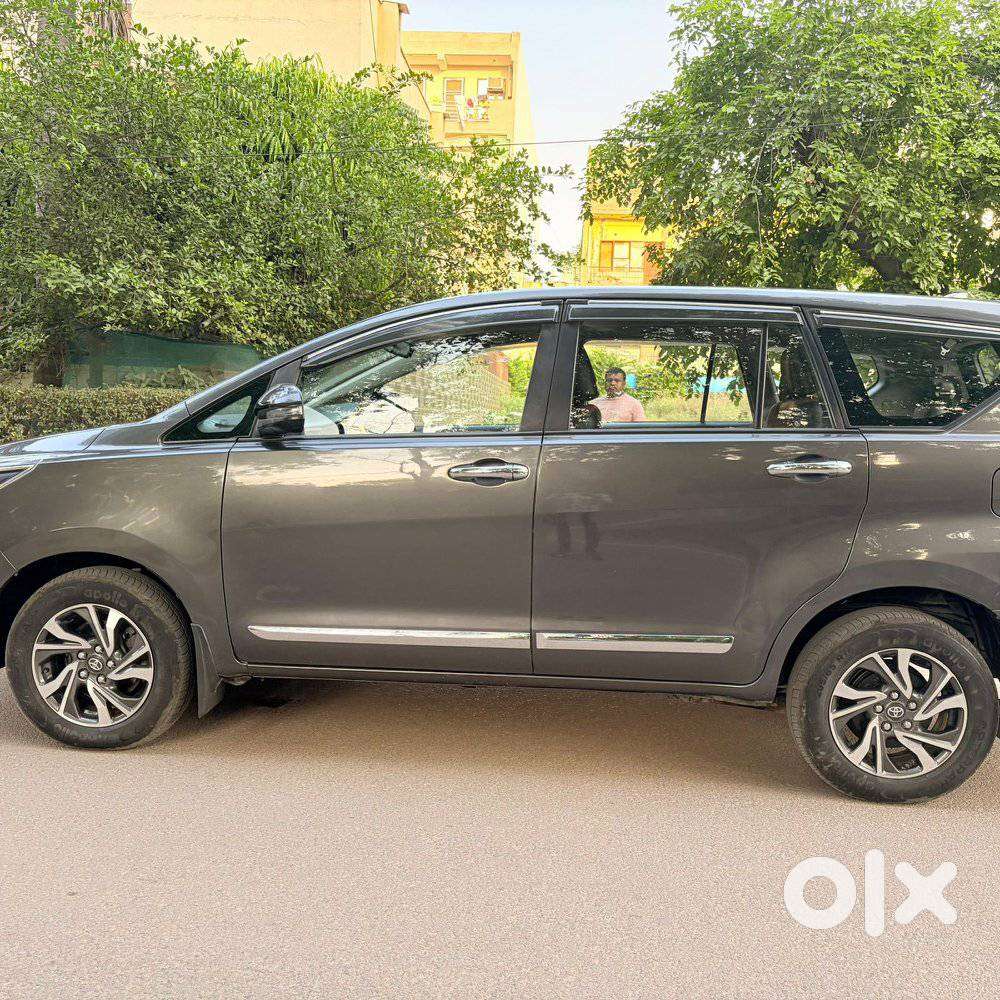 Toyota Innova Crysta 2.8 Gx At 7 Str, 2022, Diesel