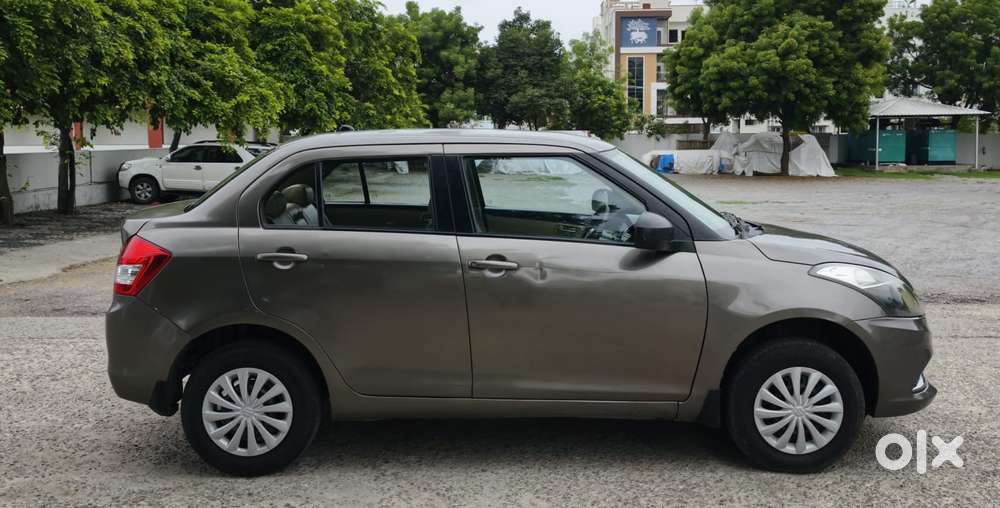 Maruti Suzuki Swift Dzire 1.2 Vxi Bsiv, 2015, Petrol