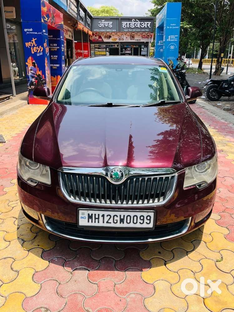 Škoda Superb Petrol Auto