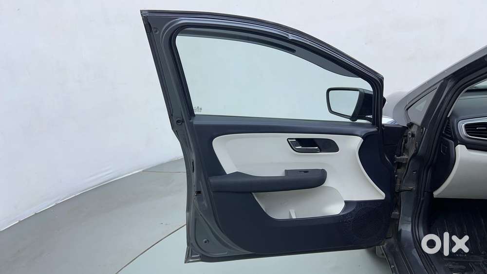 Tata Altroz Xz, 2023, Petrol