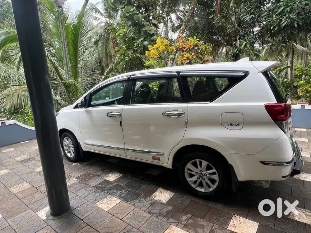 Toyota Innova Crysta 2.4 Diesel 2017