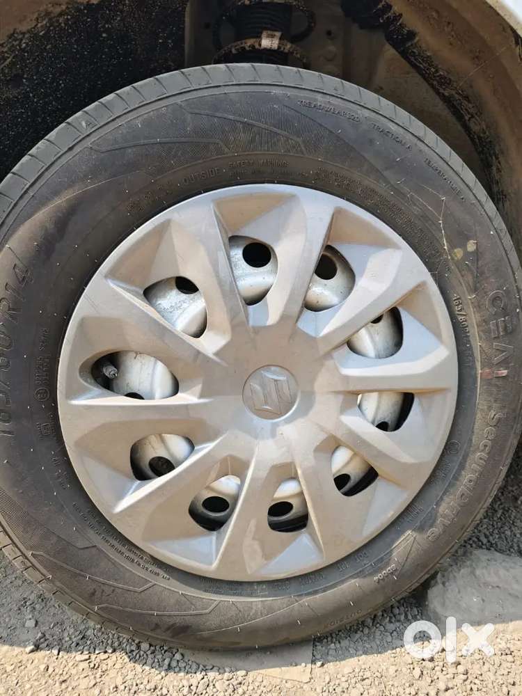 Maruti Suzuki Dzire Tour S 2025 Oct  Cng &petrol 11000 Km Driven