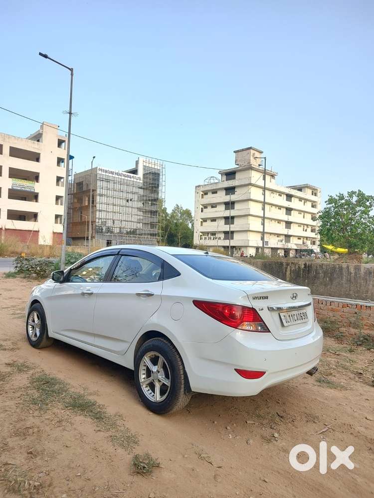 Hyundai Verna 1.6 Manual 2012