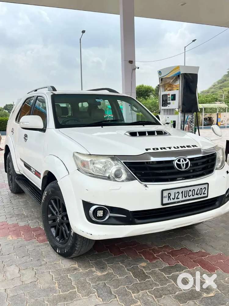 Toyota Fortuner 2014 Diesel 183000 Km Driven