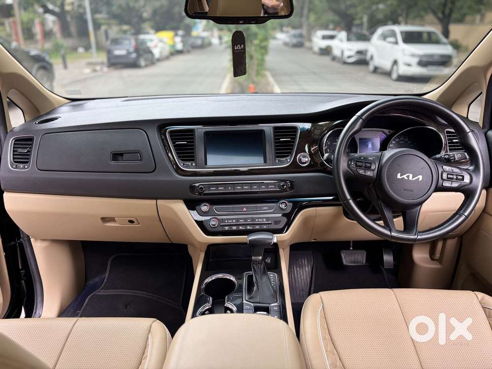 Kia Carnival Limousine Plus 7 Str, 2022, Diesel