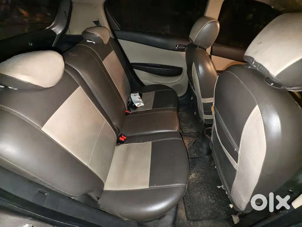 Hyundai I20 Asta Petrol 2012