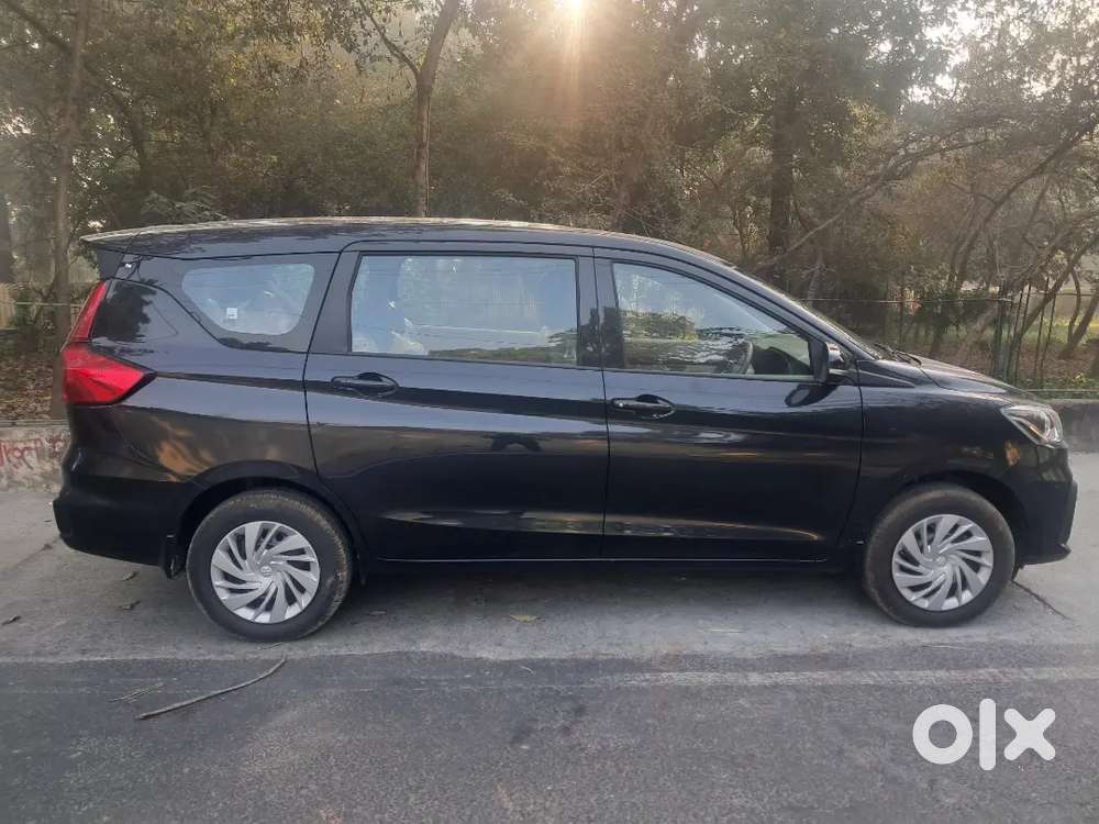 Ertiga Cng  And Petrol 13/11/2025 Model