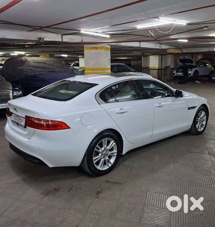 Jaguar Xe Portfolio, 2016, Petrol