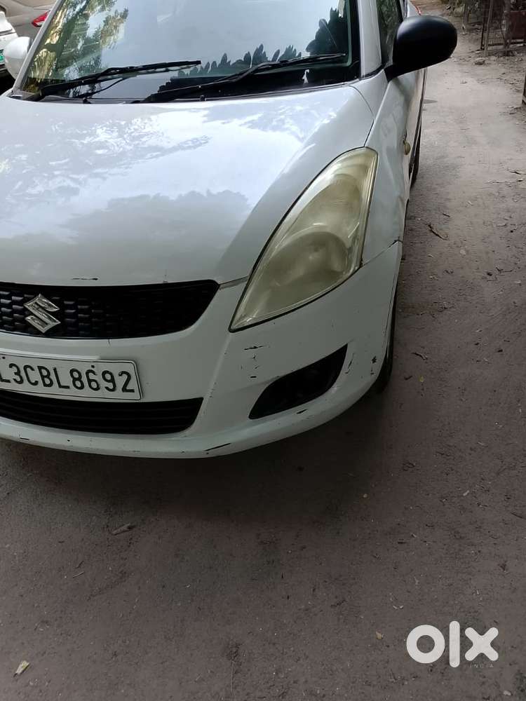 Maruti Suzuki Swift Lxi Bsiv, 2012, Petrol