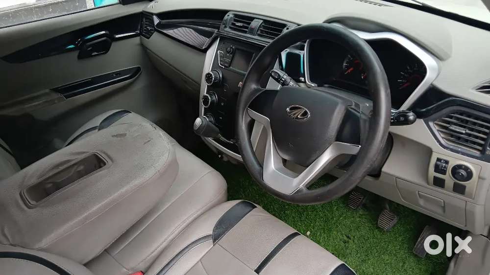 Kuv Mahindra White 2016 Modal Good Condition