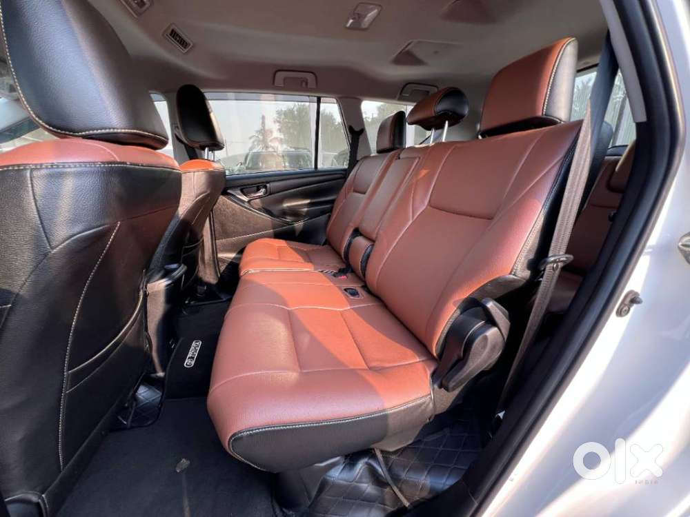 Toyota Innova Crysta 2.4 G Mt, 2022, Diesel