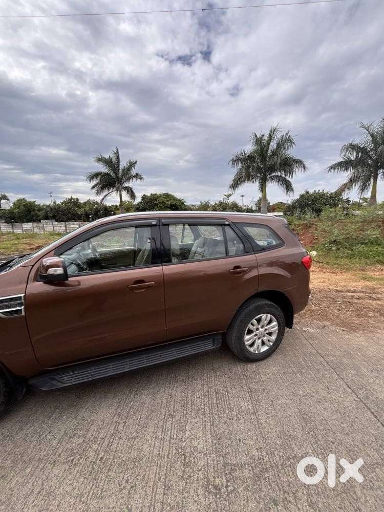 Ford Endeavour 2.2 Trend At 4x2, 2016, Diesel