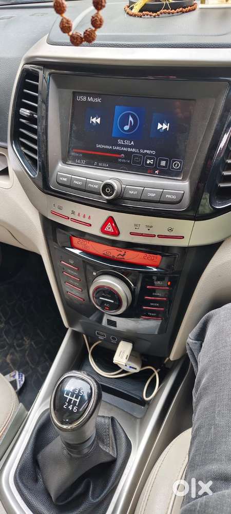 Mahindra Xuv300 W8 Option Dual Tone, 2019, Petrol