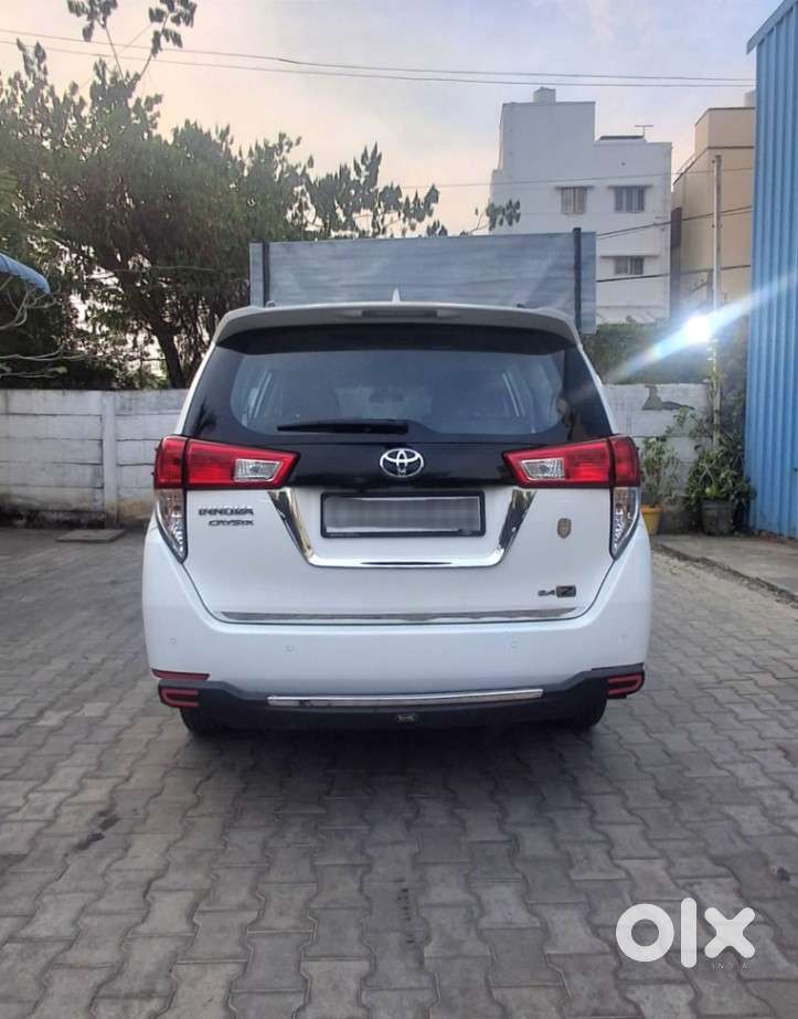 Toyota Innova Crysta 2.4 Gx Mt, 2025, Diesel