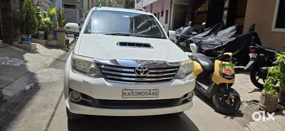 Toyota Fortuner 2016 Diesel 124000 Km Driven