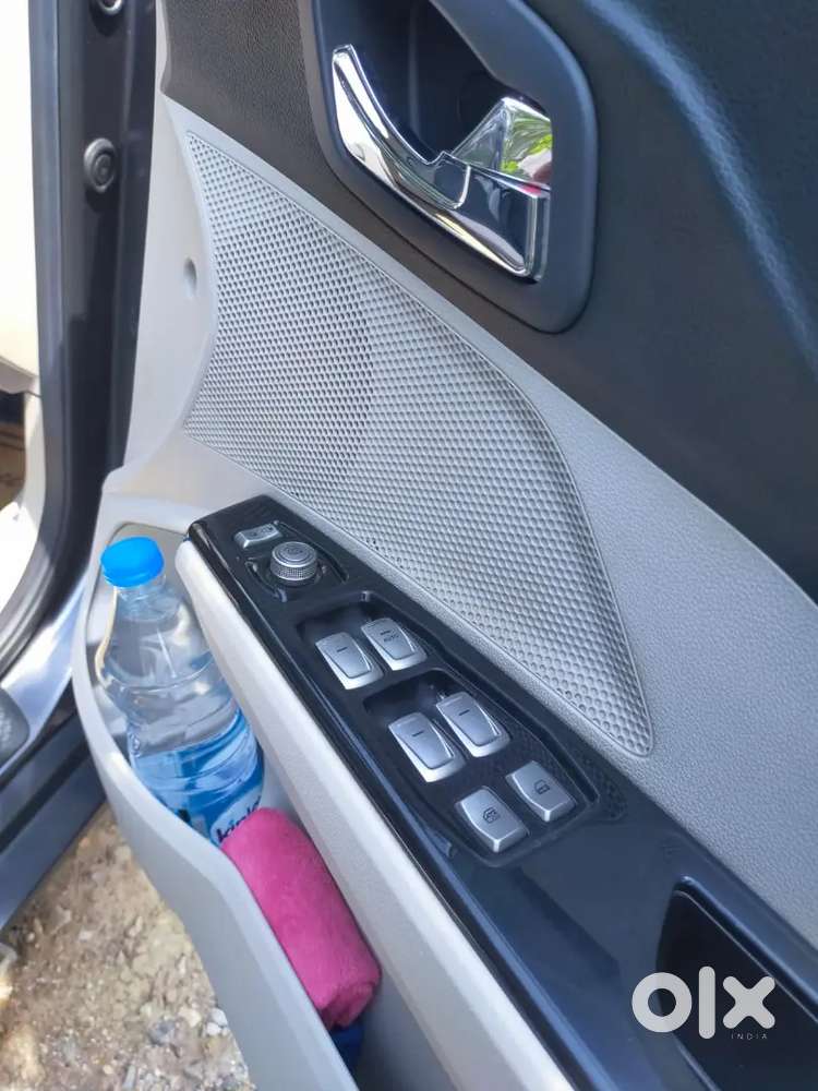 Mahindra Xuv300 2022 Car