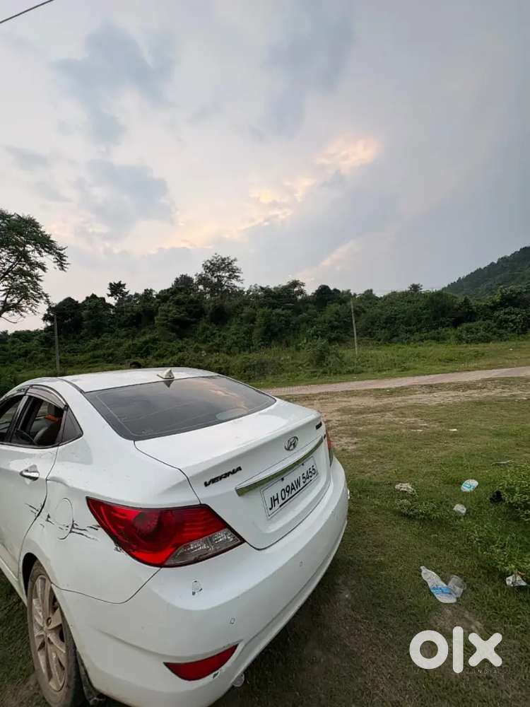 Hyundai Verna Fluidic 2011 Petrol At