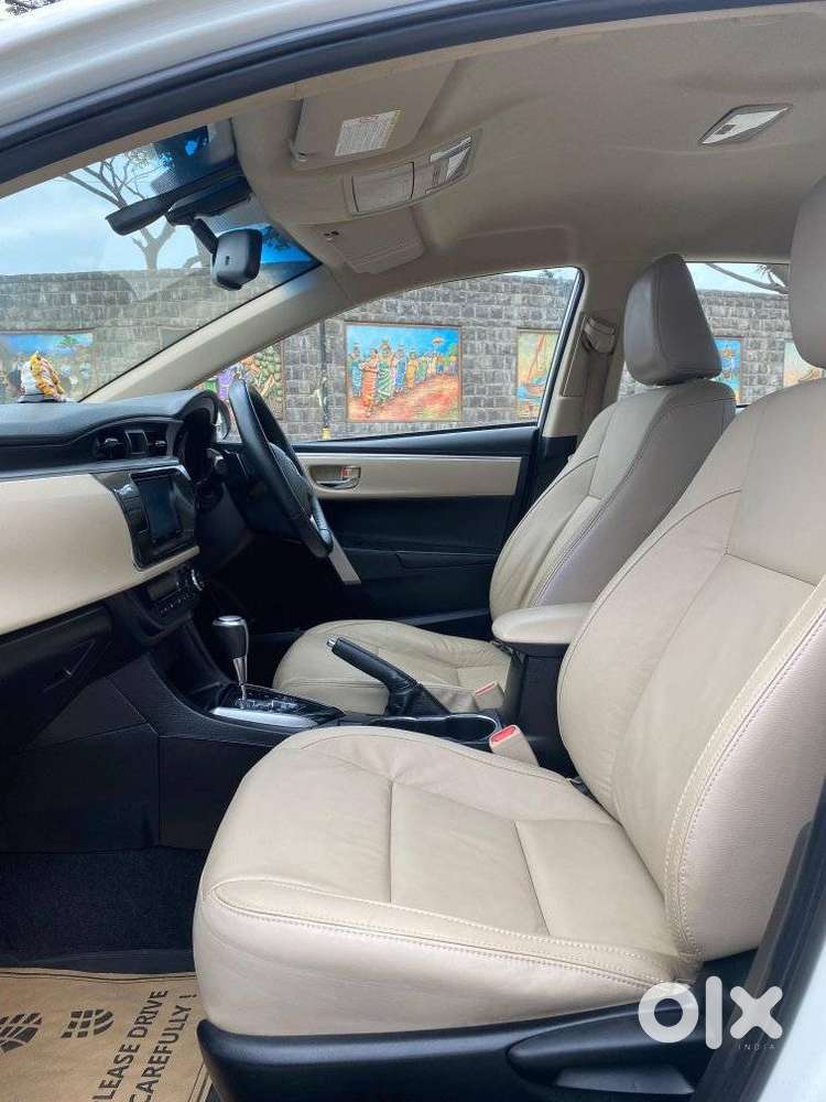Toyota Corolla Altis 2013-2017 Vl At, 2016, Petrol