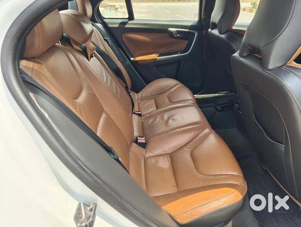 Volvo S60 D5 Inscription, 2015, Diesel