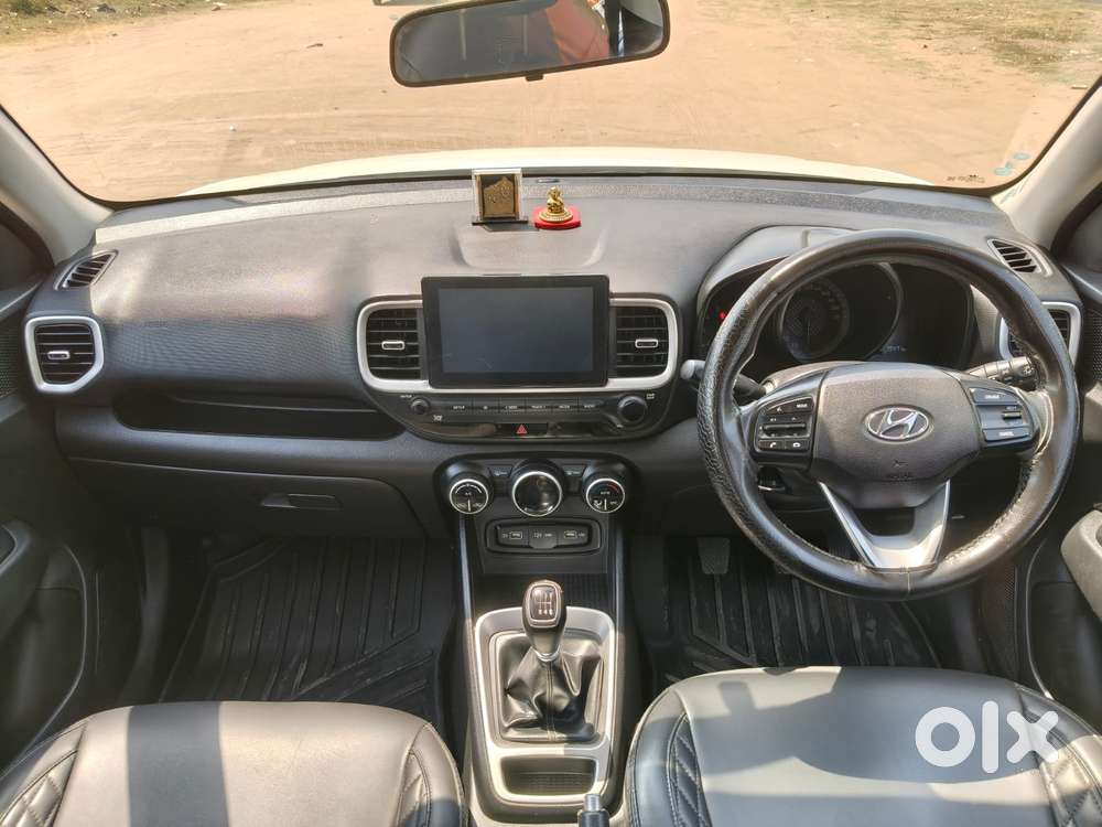 Hyundai Venue Sx Dual Tone, 2022, Diesel
