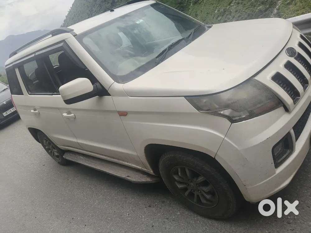 Mahindra Tuv 300 2018 Diesel Amt