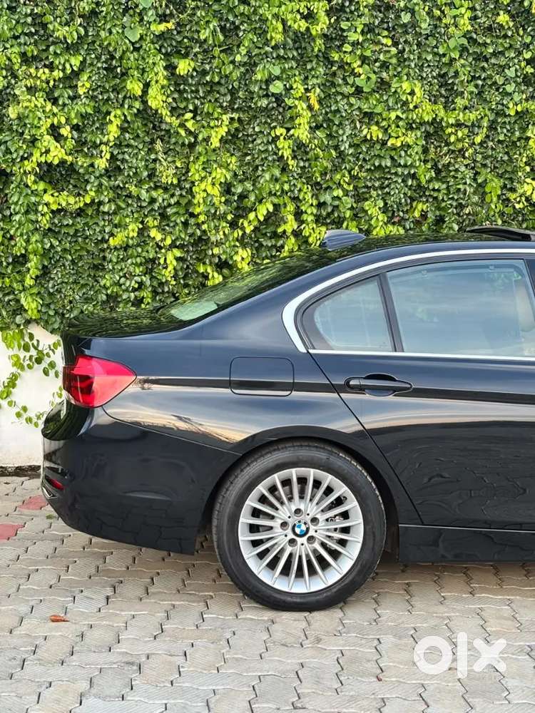  Bmw 320i Petrol | 2017 | 1st Owner | All India Noc 

 Genuine &