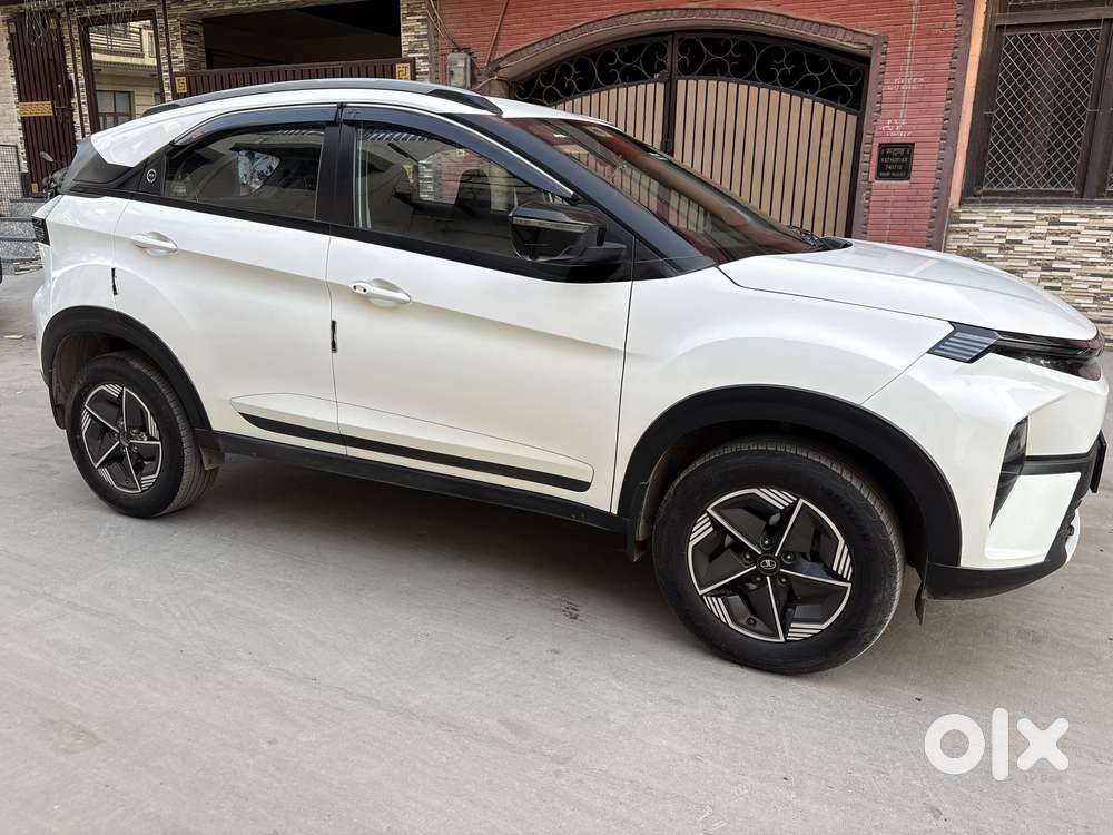 Tata Nexon Creative Plus S 1.2 Revotron Petrol 6 Amt, 2024, Petrol