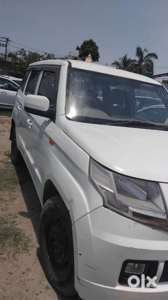 Mahindra Tuv 300, 2018, Diesel