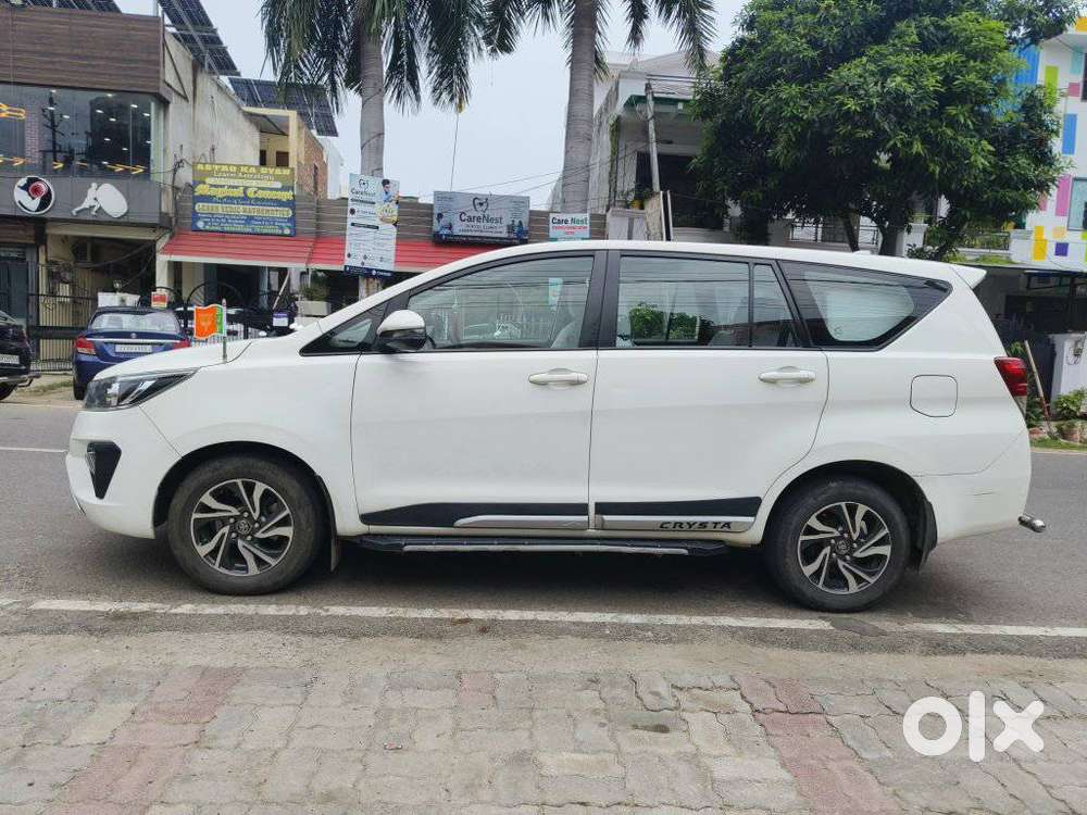 Toyota Innova Crysta 2.4 G Mt, 2021, Diesel