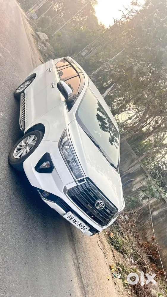 Toyota Innova Crysta 2018 Diesel Well Maintained
