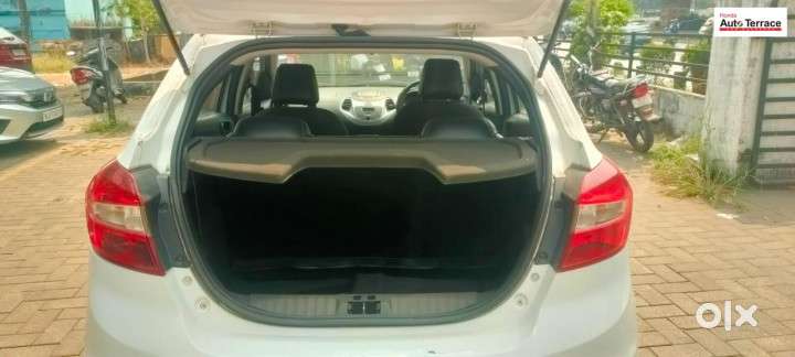 Ford Figo 1.2p Titanium Opt Mt, 2015, Petrol