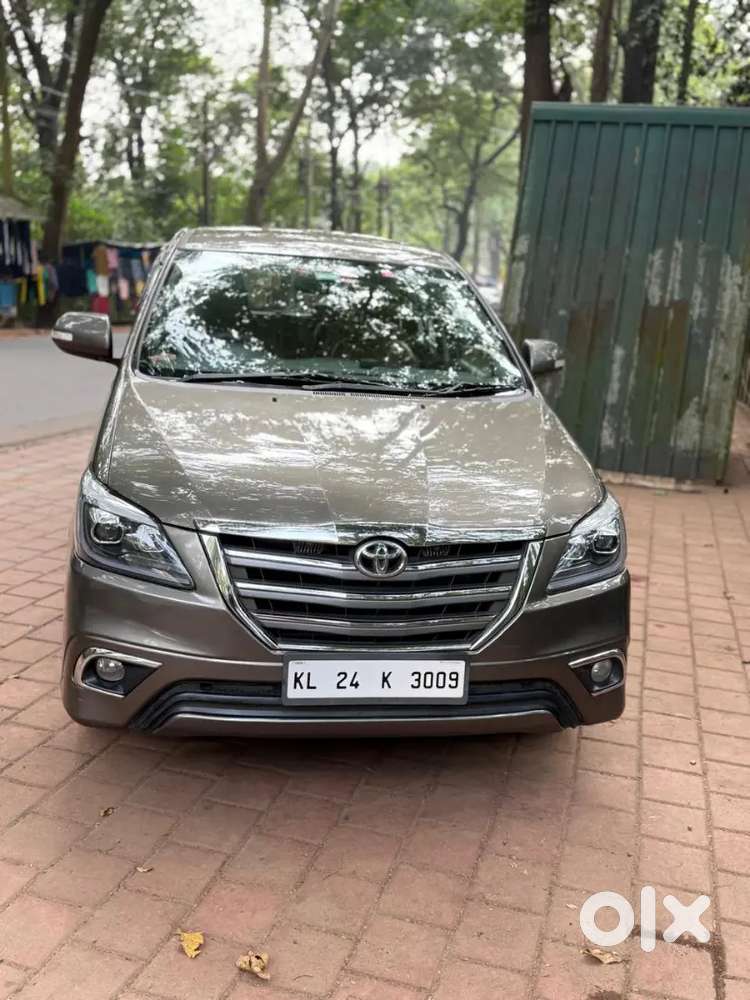 Toyota Innova 2015 Diesel 152000 Km Driven