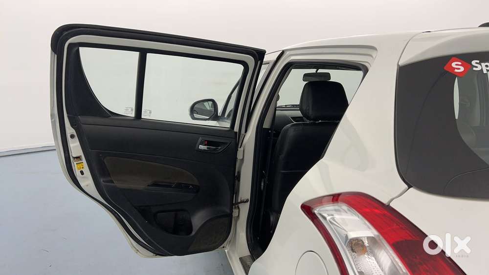 Maruti Suzuki Swift Vxi Optional, 2016, Petrol