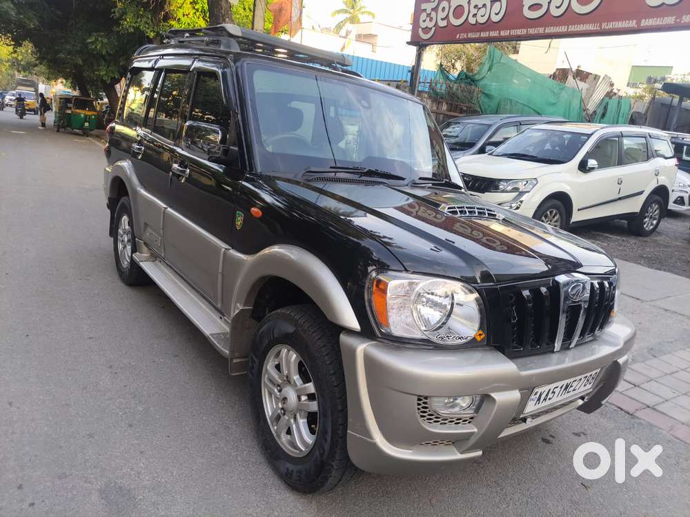 Mahindra Scorpio Vlx 2wd Airbag Se Bsiv, 2013