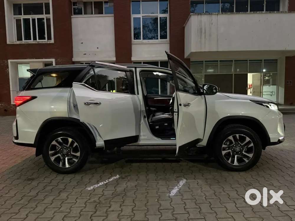 Toyota Fortuner Legender 2024 Diesel 13000 Km Driven