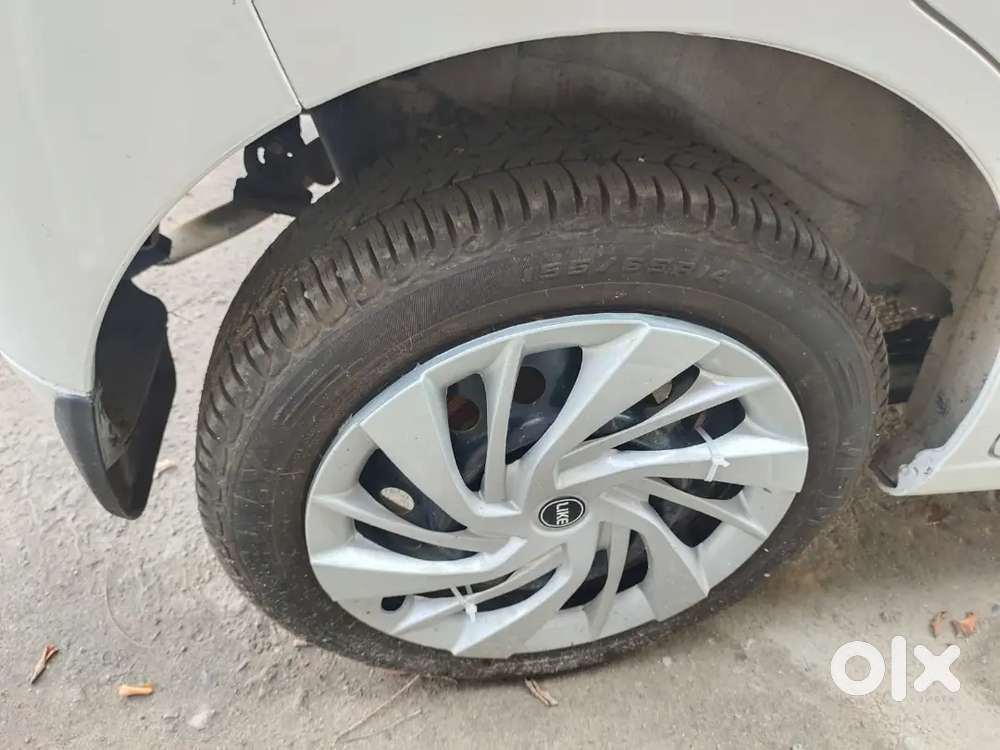2017 Nov 1 St Owner,2 Keys,5 Tyre Brand New,ac Chiled,new Connection C