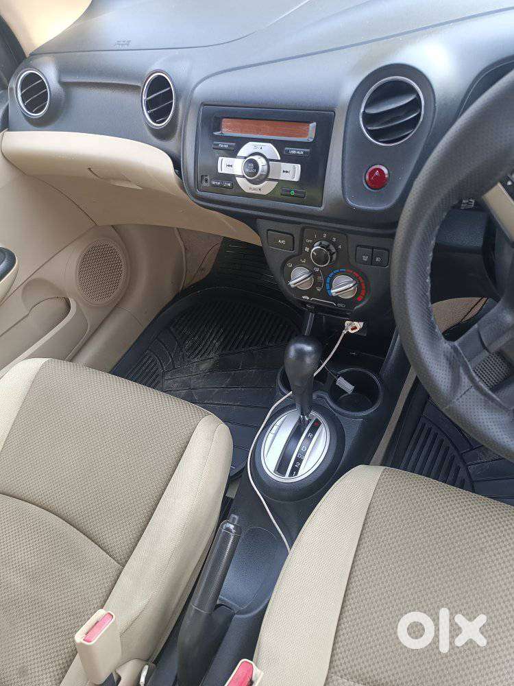 Honda Brio V Automatic, 2014, Petrol