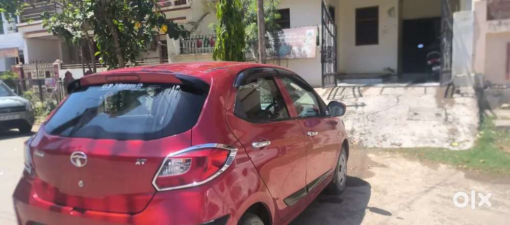 मेरी गाड़ी फर्स्ट हैंड है और बहुत अच्छी हालत में है और सिर्फ ₹50000 Km