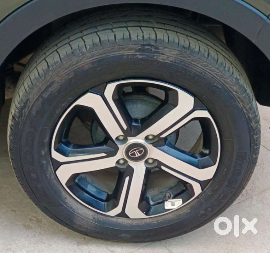 Tata Nexon Xz Plus (hs), 2022, Petrol