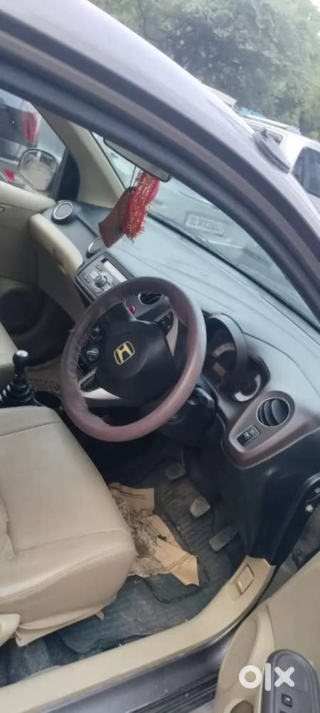 Honda Brio 2012 Model 1 Sal Bacha Hai Owner 2