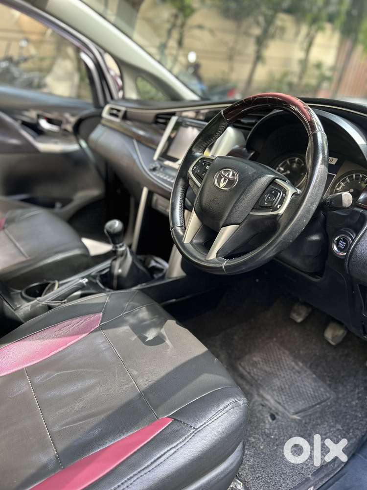 Toyota Innova Crysta 2.4 V 8 Str, 2017, Diesel