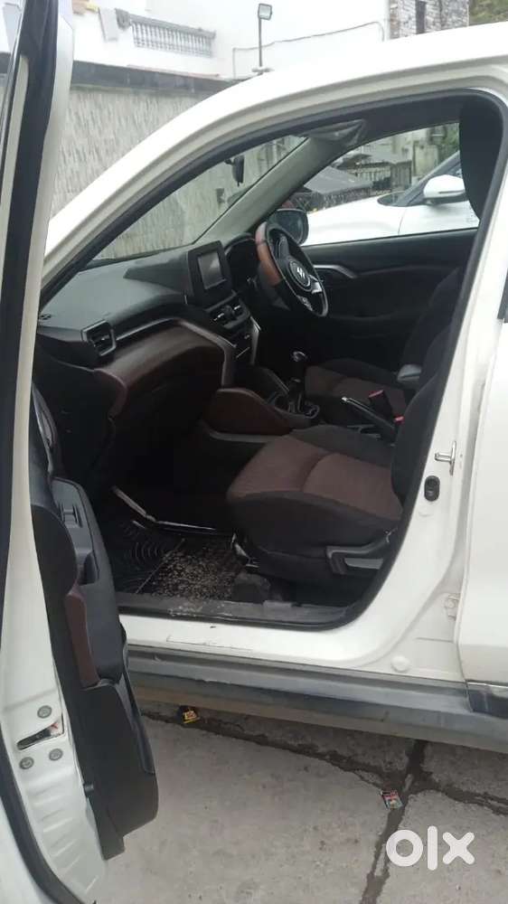 Maruti Suzuki Grand Vitara 2023 Petrol 26500 Km Driven