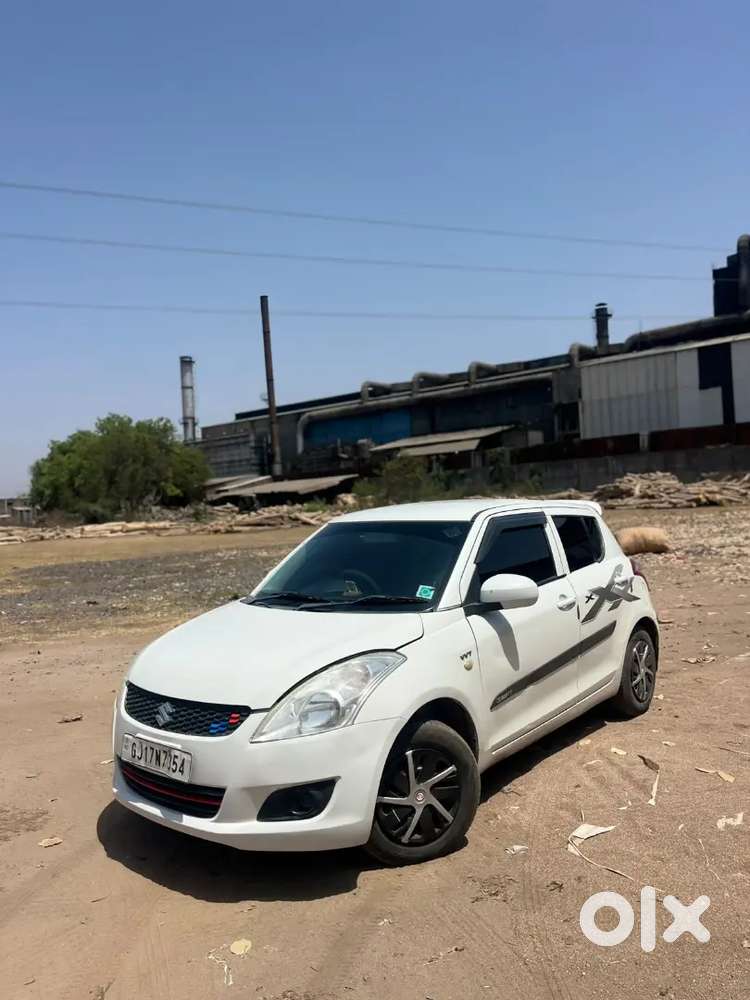Maruti Suzuki Swift 2012 Cng & Hybrids 82000 Km Driven