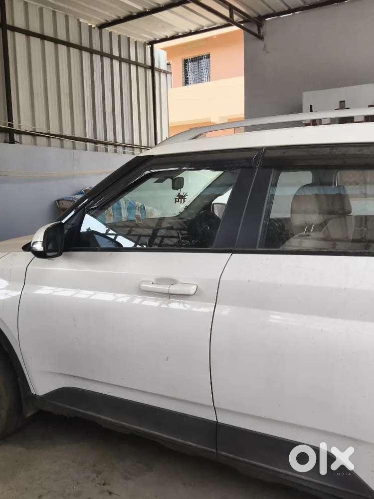 Hyundai Venue 2021 Diesel 20000 Km Driven