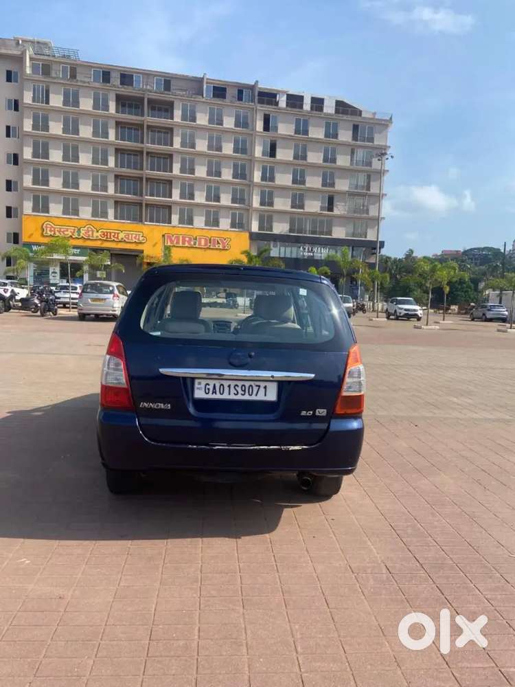 Toyota Innova Petrol