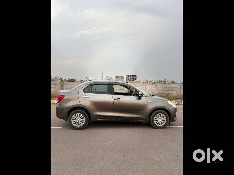 Maruti Suzuki Swift Dzire 1.2 Vxi Bsiv, 2017