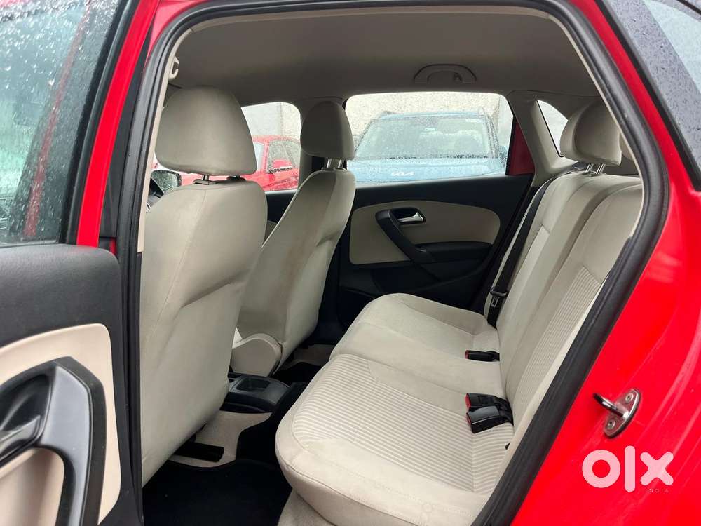 Volkswagen Polo Petrol Highline 1.6l, 2011, Petrol